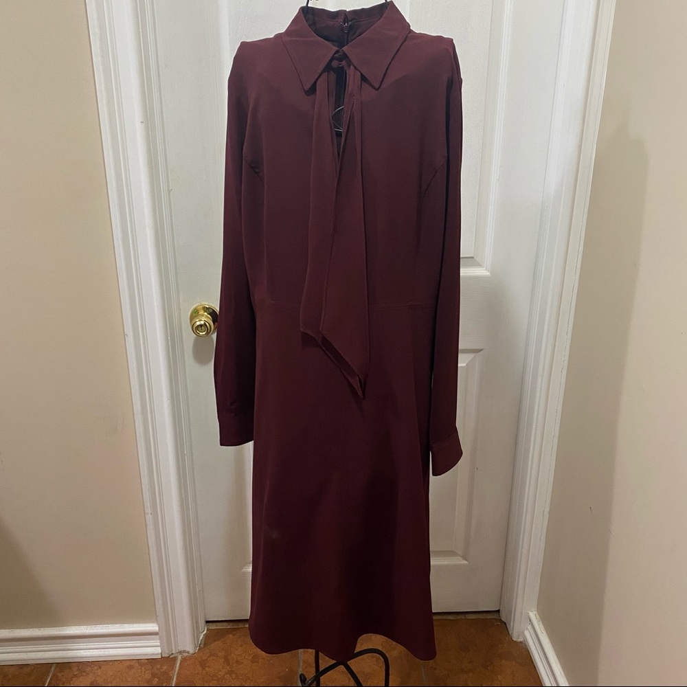 who what wear burgundy dress